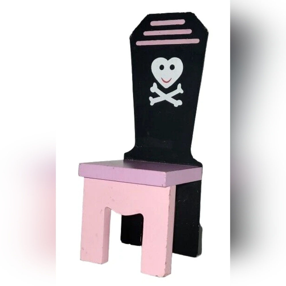 MONSTER HIGH VAMPIRE VILLA : Wooden furniture - doll chair - READ